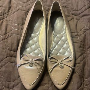 MICHAEL KORS LEATHER TAUPE FLATS SZ 10